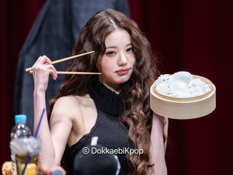 장원영 260308 팬사인회