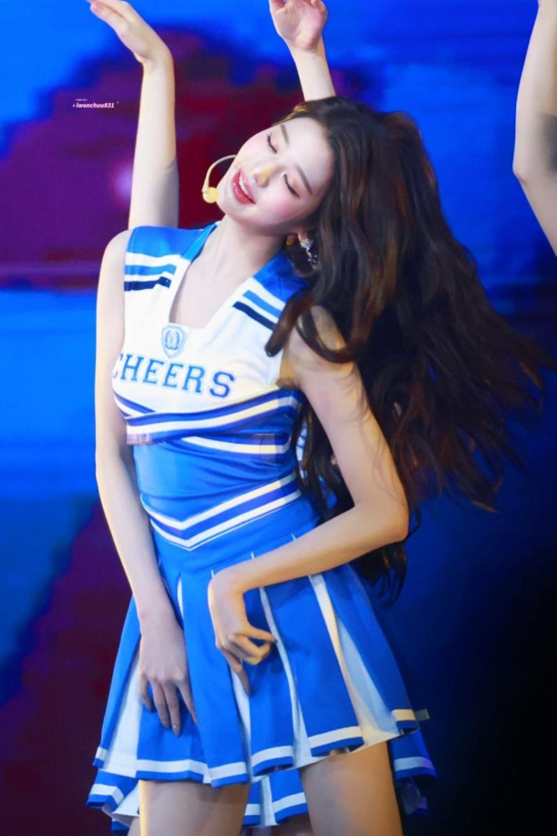 아이브 안유진