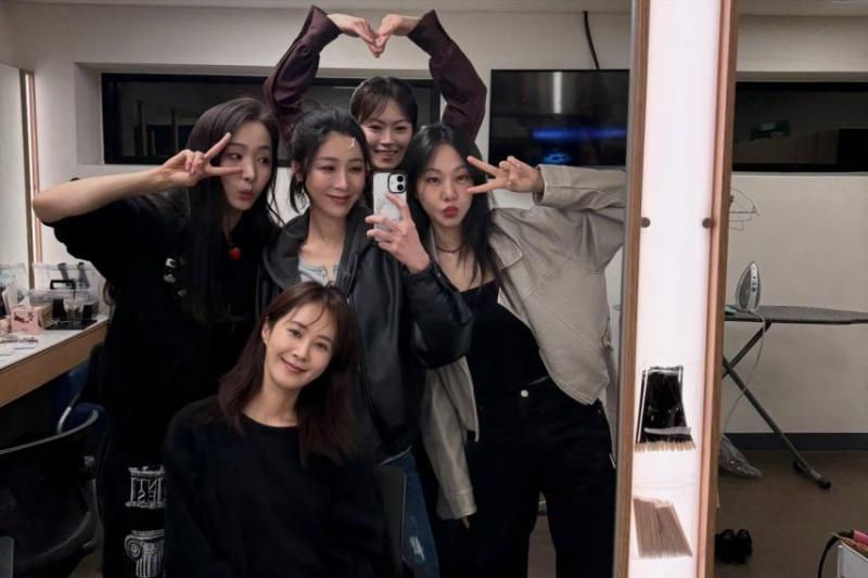 유리 소녀시대 인별 with 정우연 김려원 이경미 한지은 The WASP