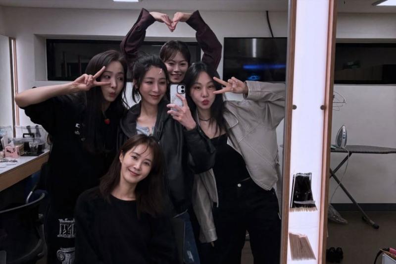 유리 소녀시대 인별 with 정우연 김려원 이경미 한지은 The WASP