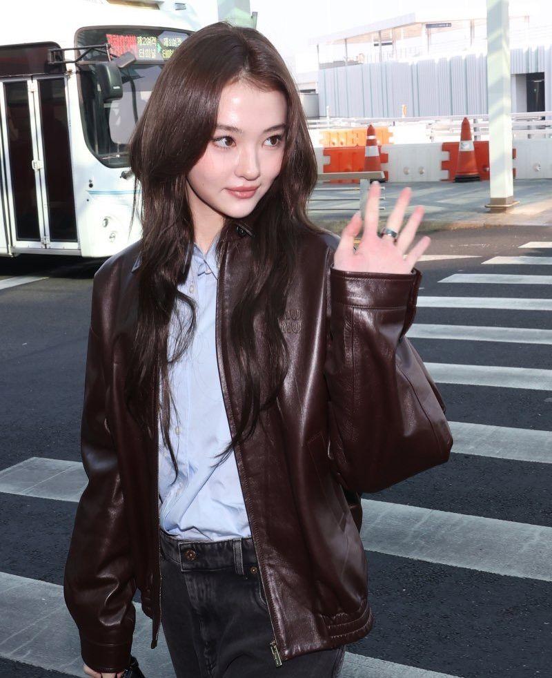 MEOVV (미야오) 엘라