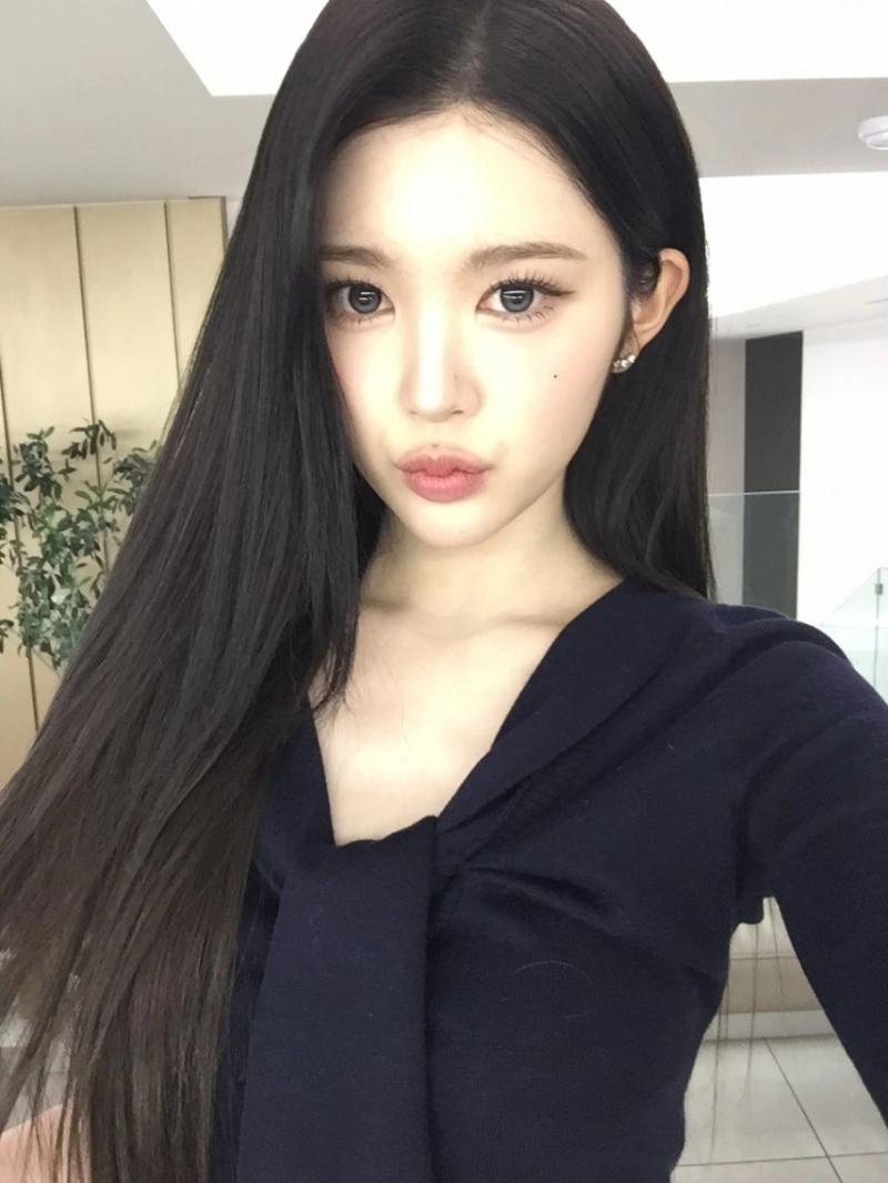 하츠투하츠 에이나