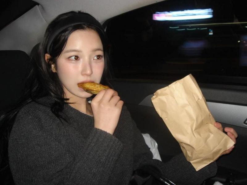 프로미스나인 백지헌