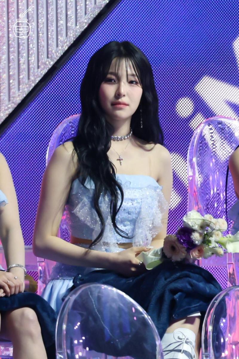 프로미스나인 백지헌