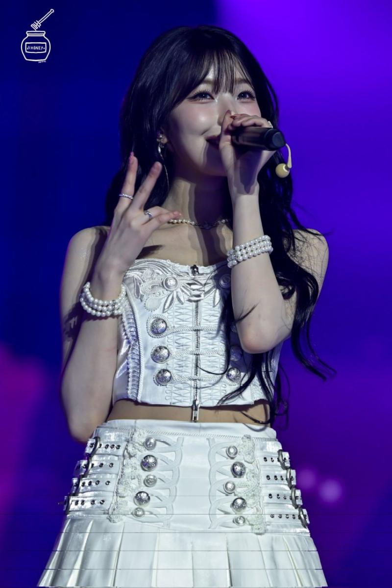 프로미스나인 백지헌