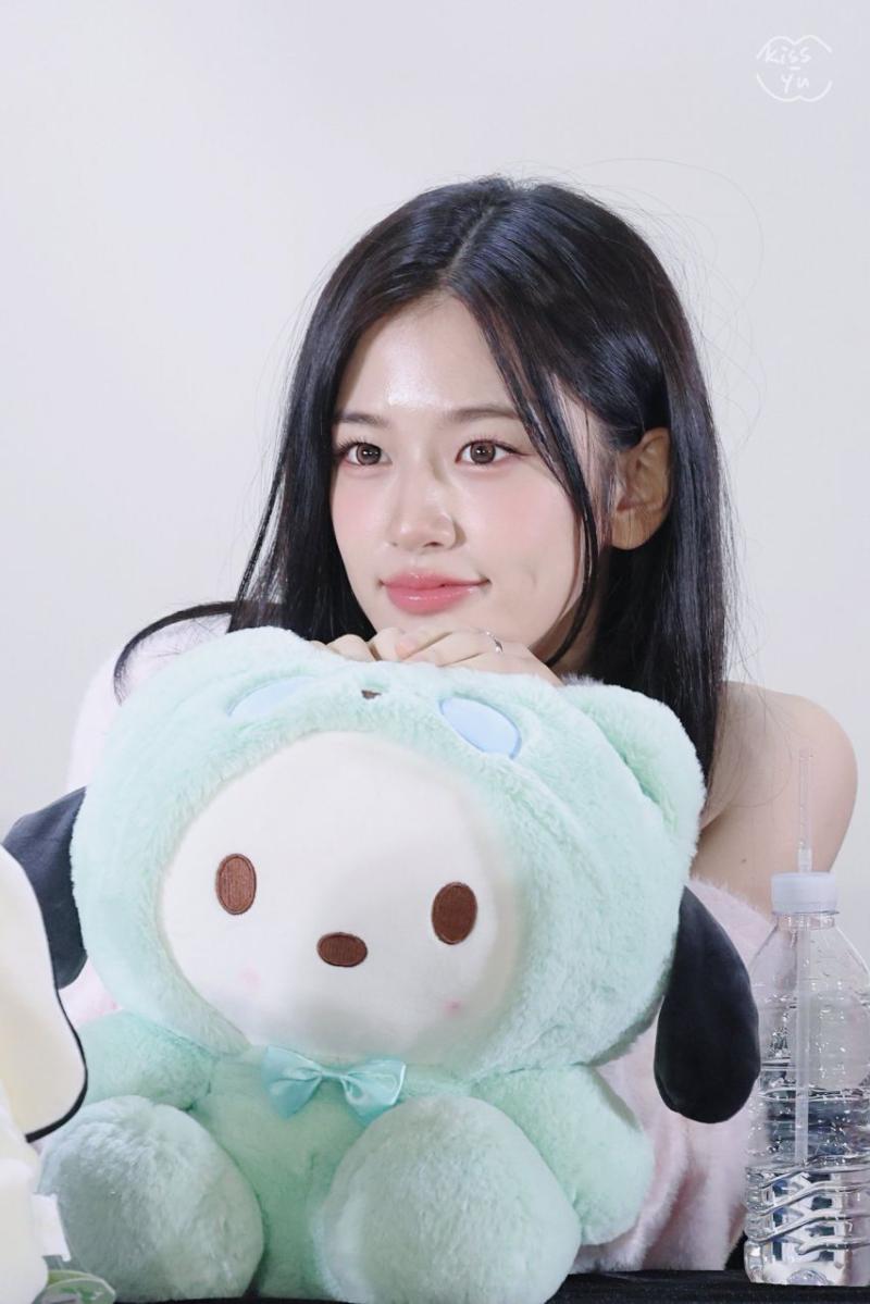 아이브 안유진