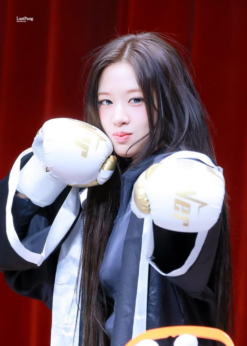 아이브 안유진