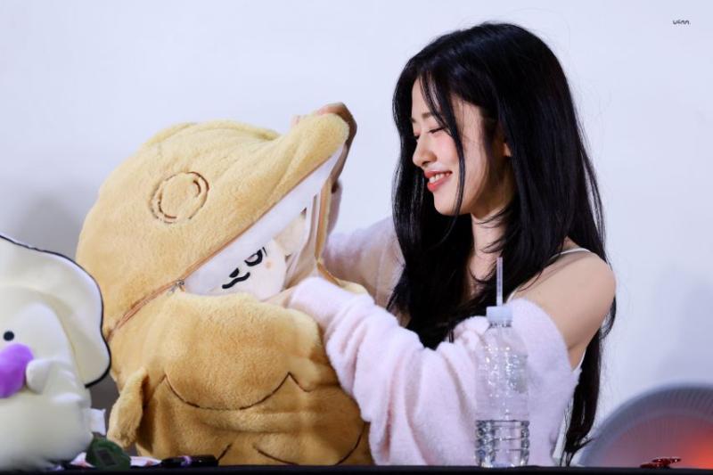 아이브 안유진