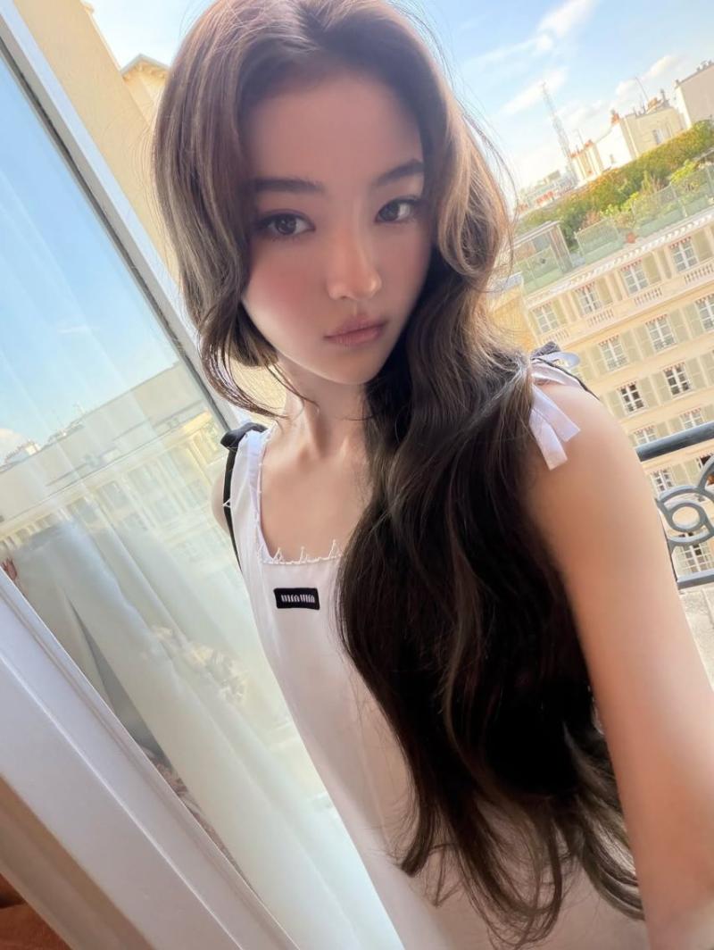 MEOVV (미야오) 엘라