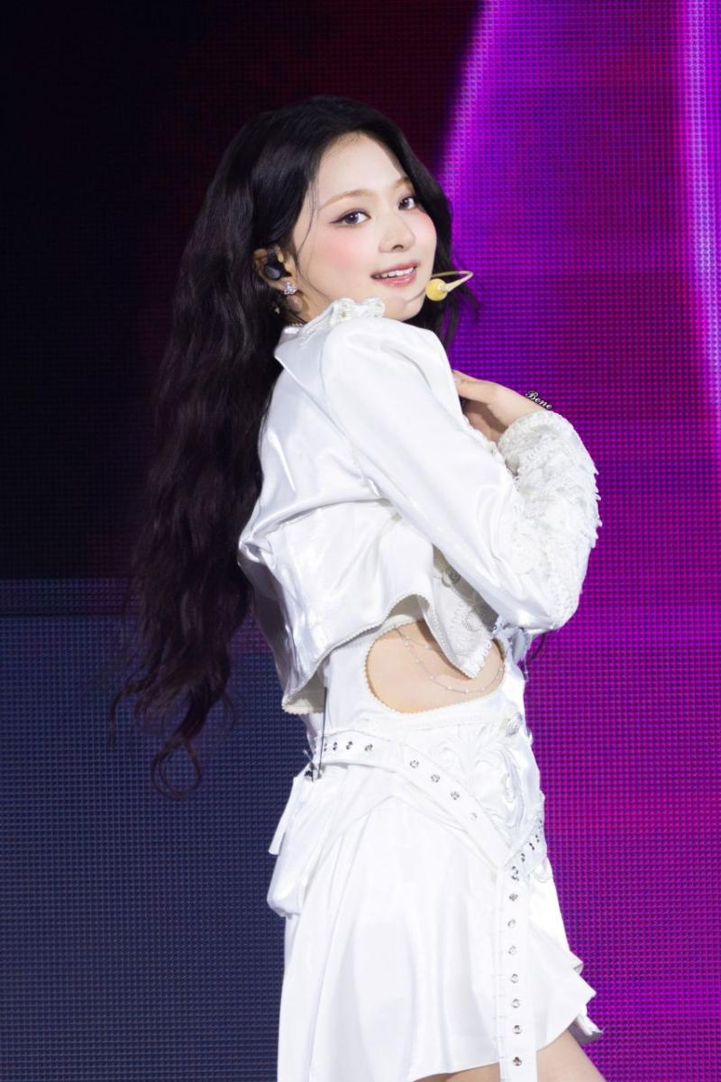 프로미스나인 이나경