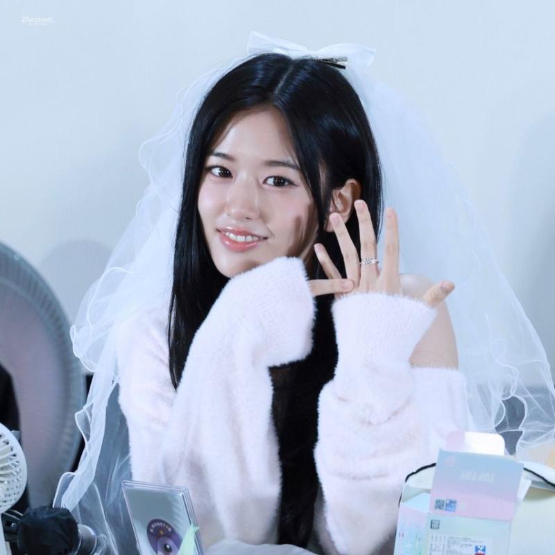 아이브 안유진