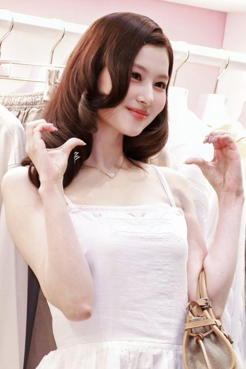 트와이스 사나