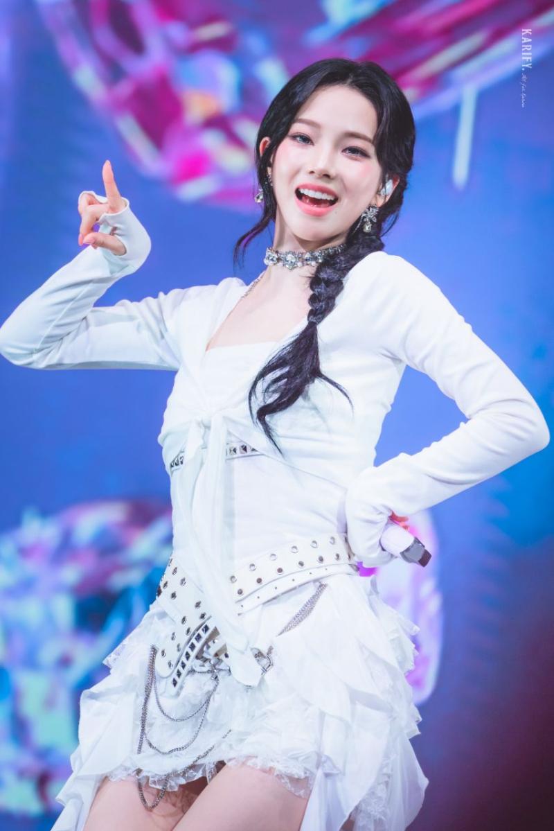 에스파 카리나