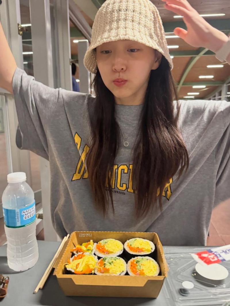 김지은