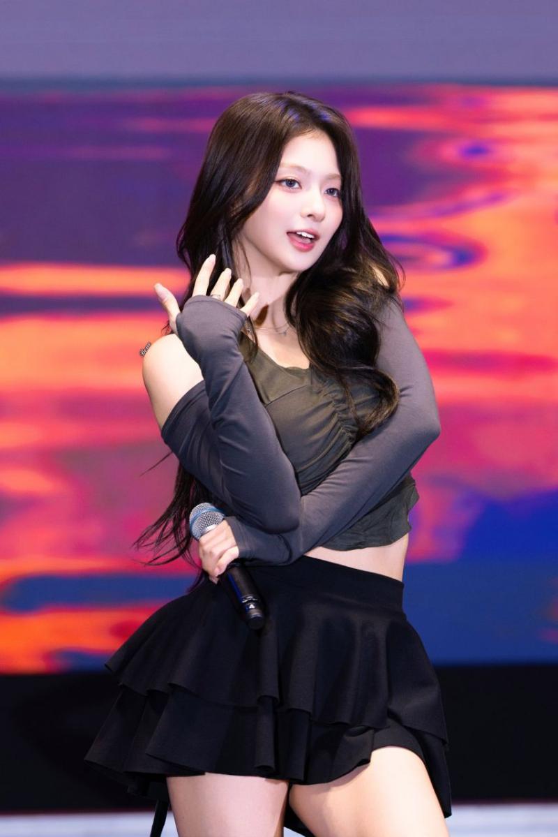 프로미스나인 이나경