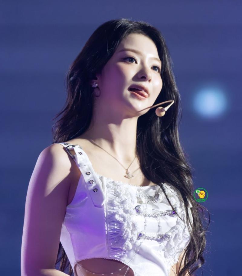 프로미스나인 이나경