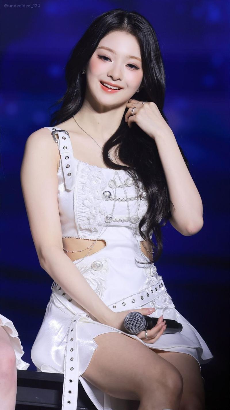 프로미스나인 이나경
