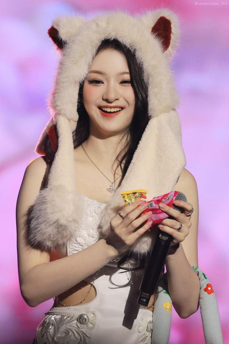 프로미스나인 이나경