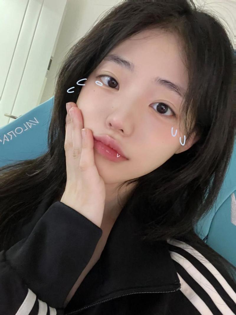 QWER 히나