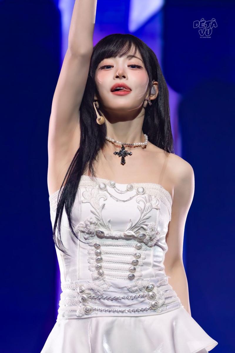프로미스나인 이채영