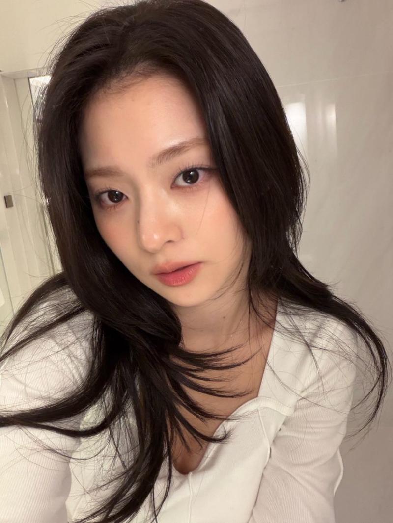 프로미스나인 이나경