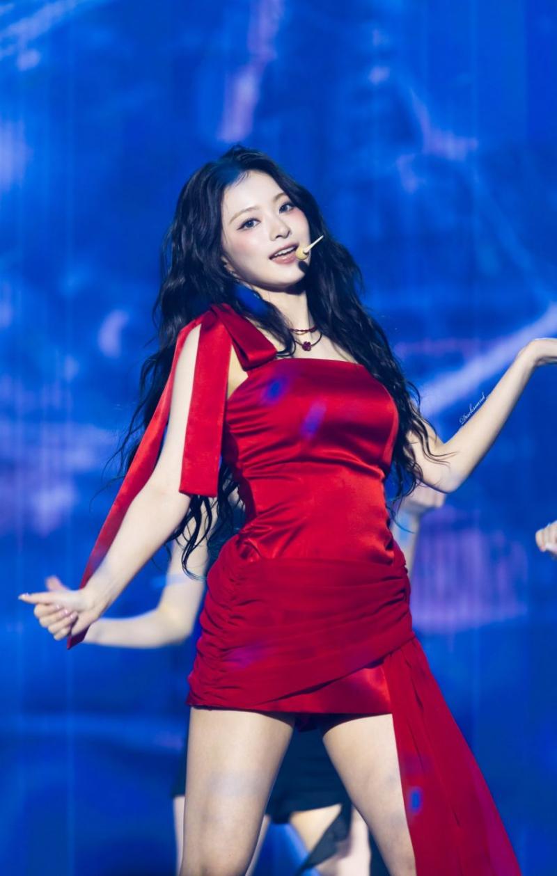 프로미스나인 이나경