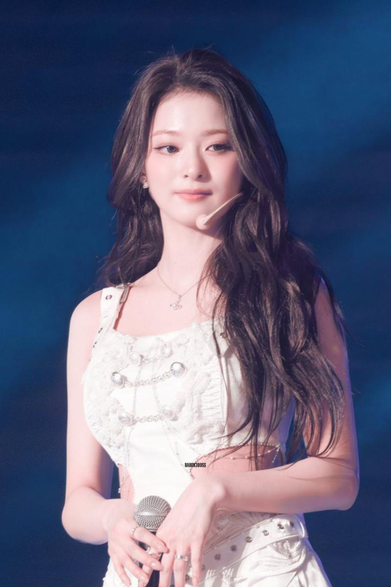프로미스나인 이나경