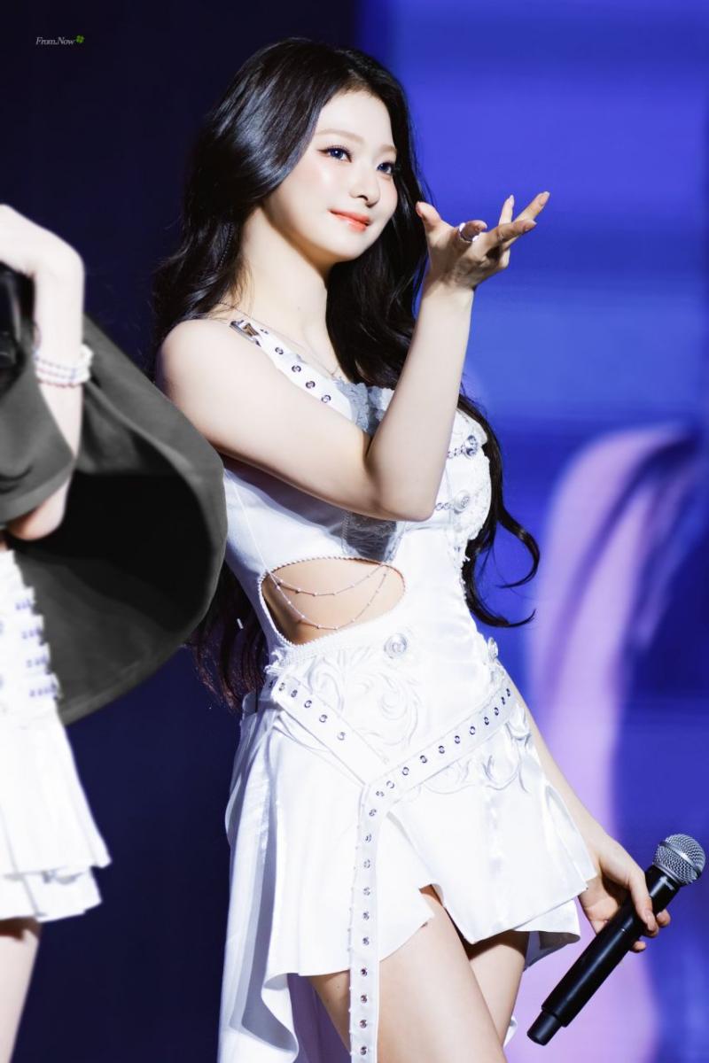 프로미스나인 이나경
