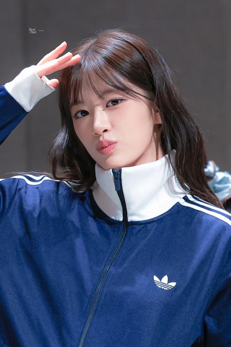 아이브 안유진 (6pics 추가)