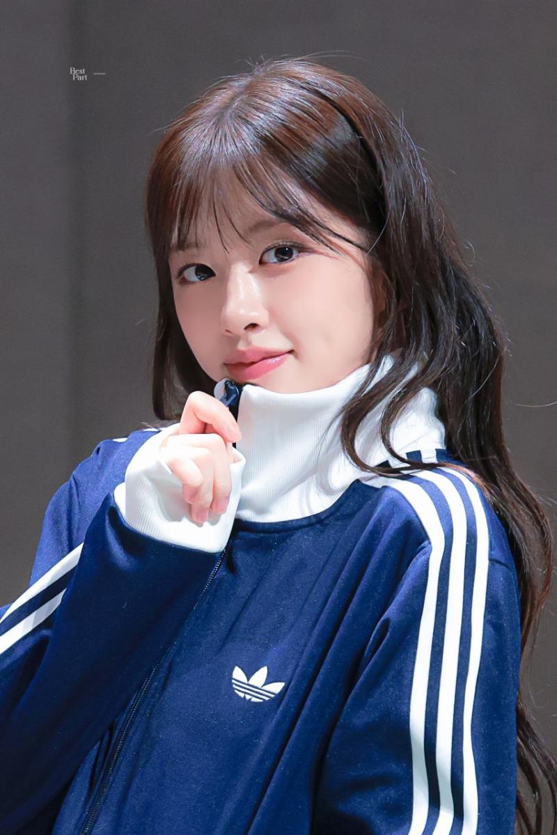 아이브 안유진 (6pics 추가)