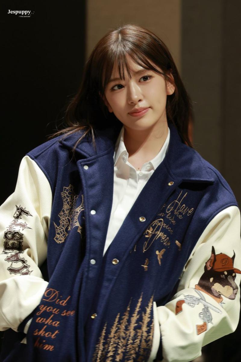 아이브 안유진 (6pics 추가)