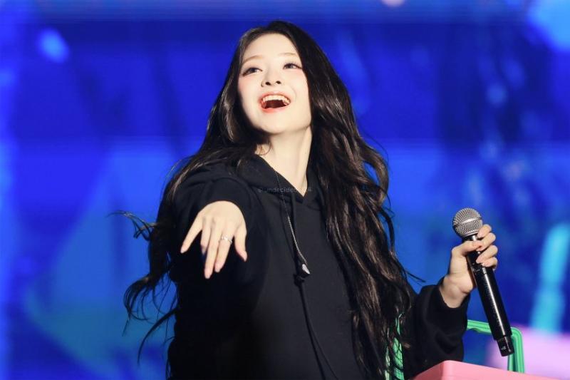 프로미스나인 이나경