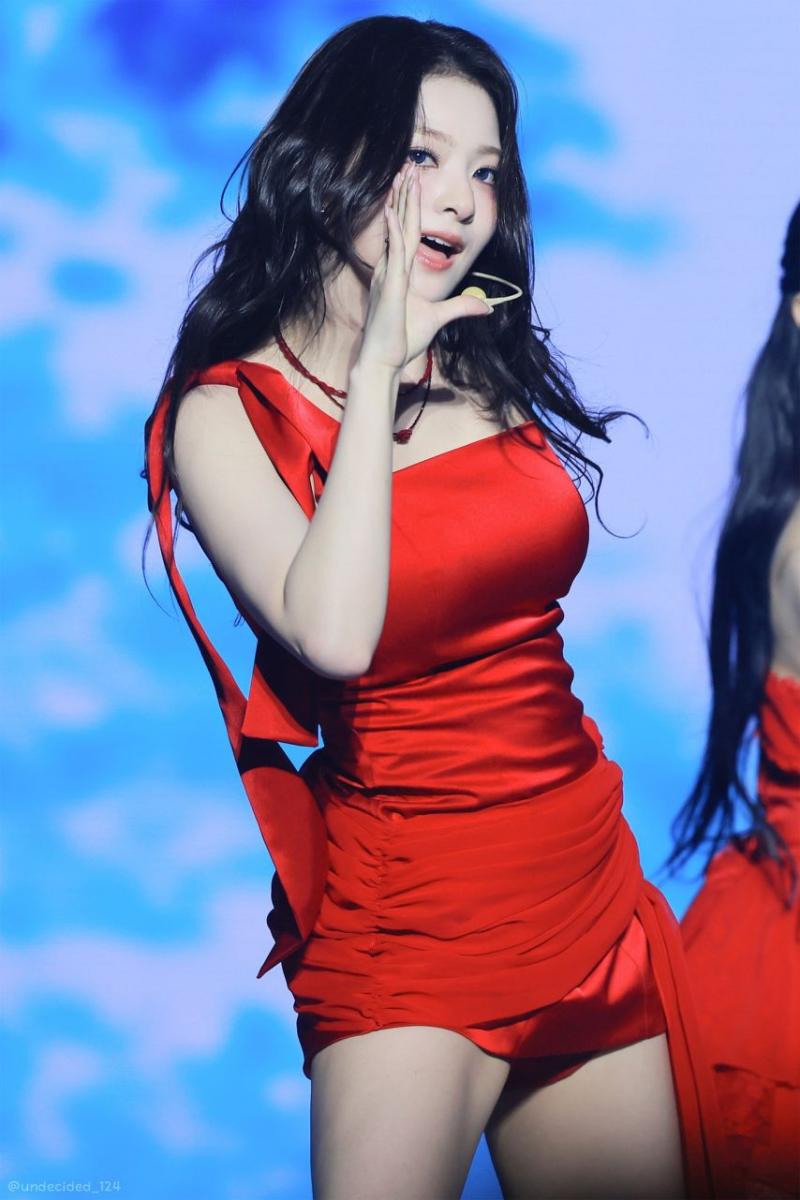 프로미스나인 이나경