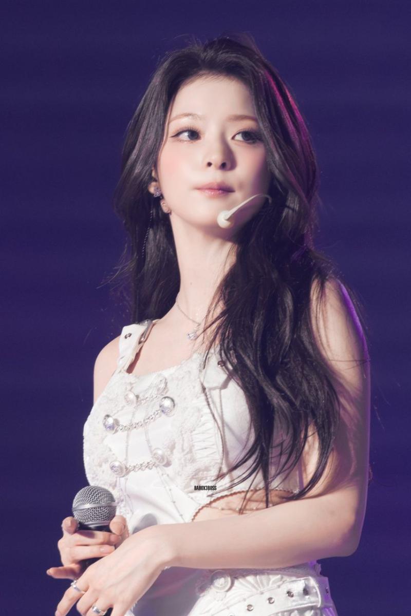 프로미스나인 이나경