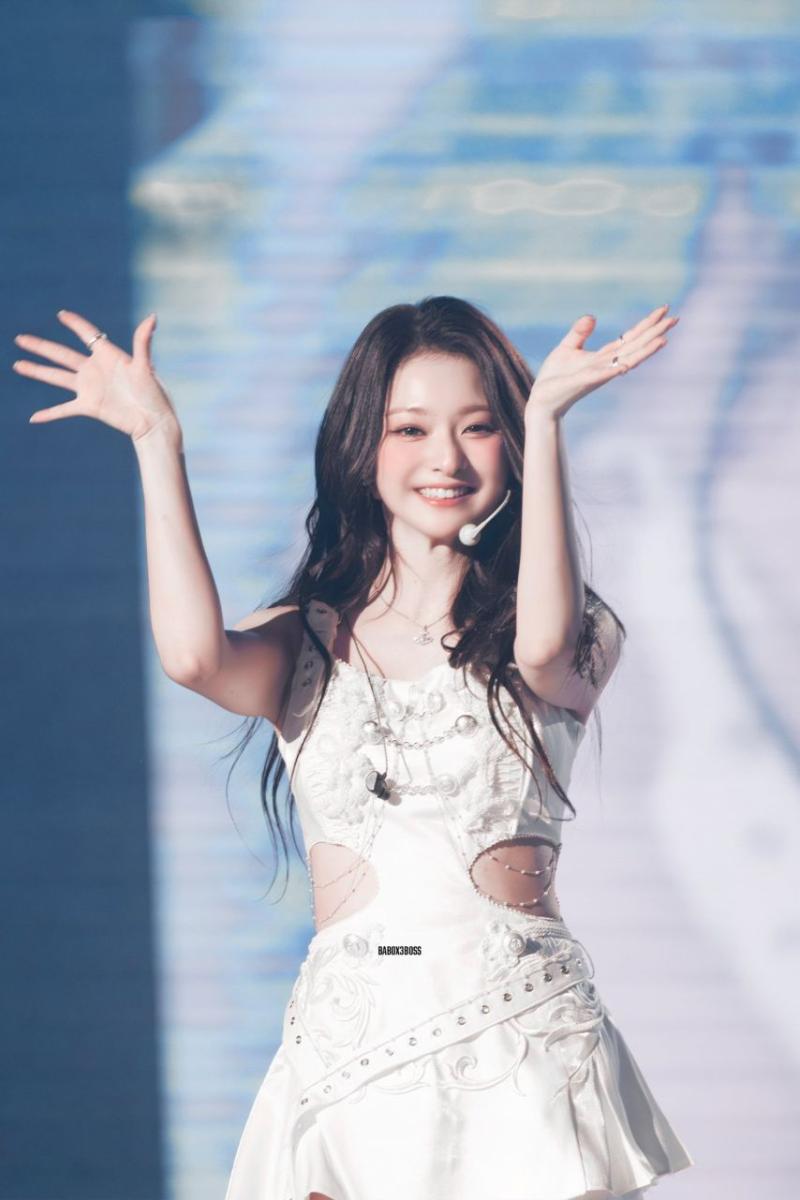 프로미스나인 이나경