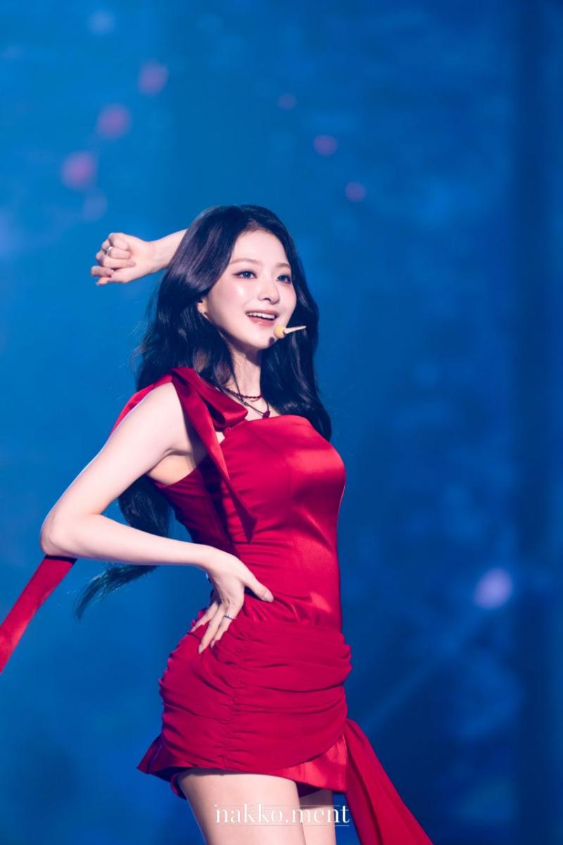 프로미스나인 이나경