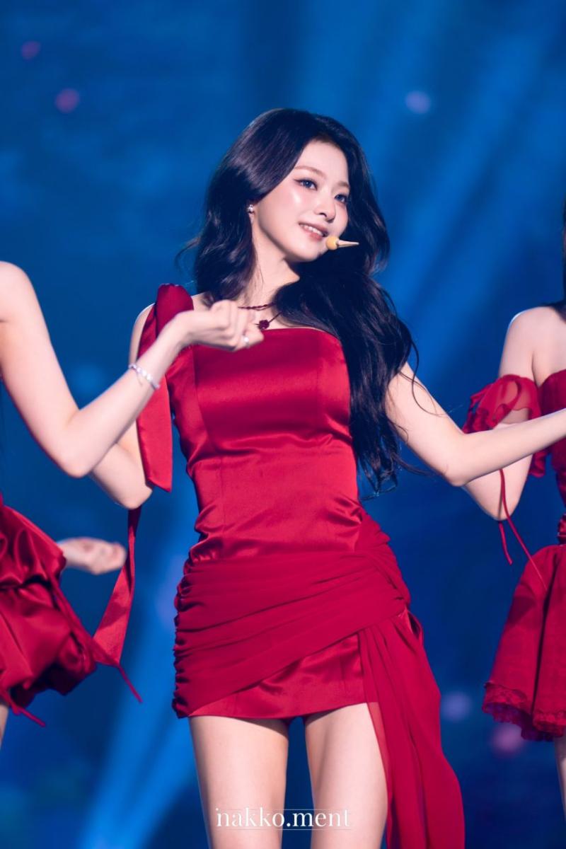 프로미스나인 이나경