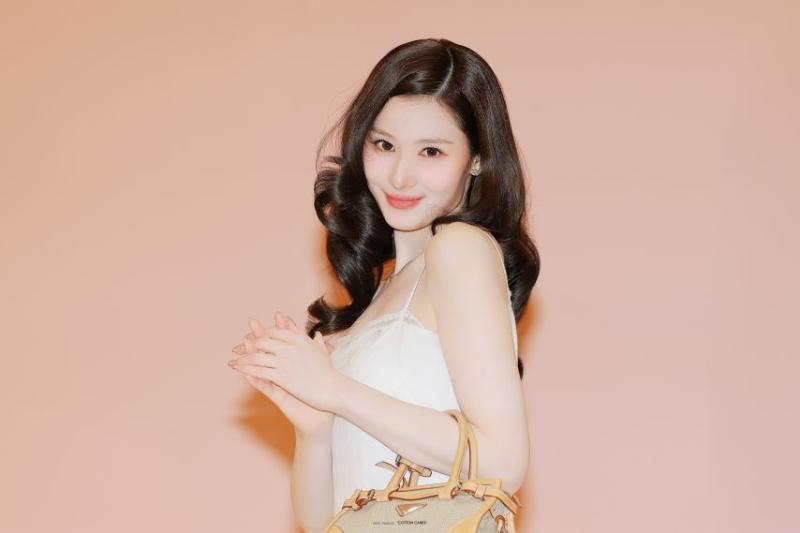 트와이스 사나