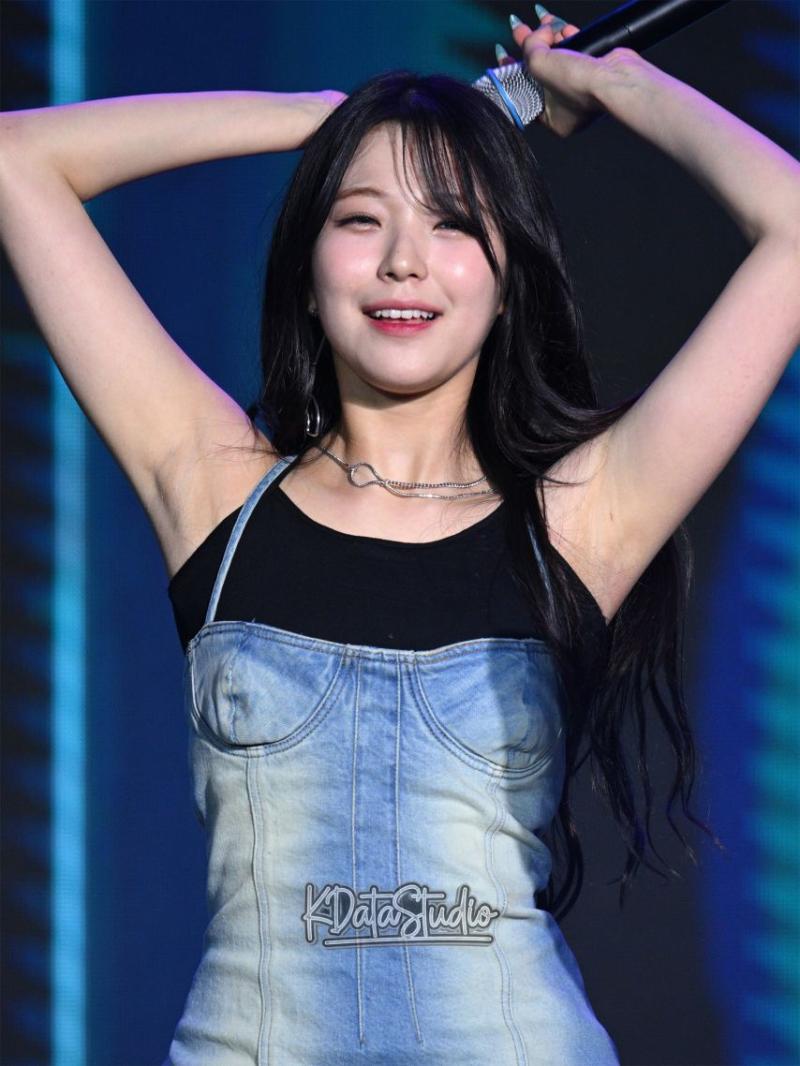 프로미스나인 백지헌