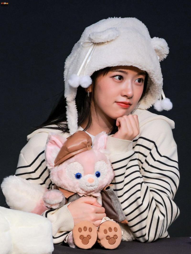 아이브 안유진