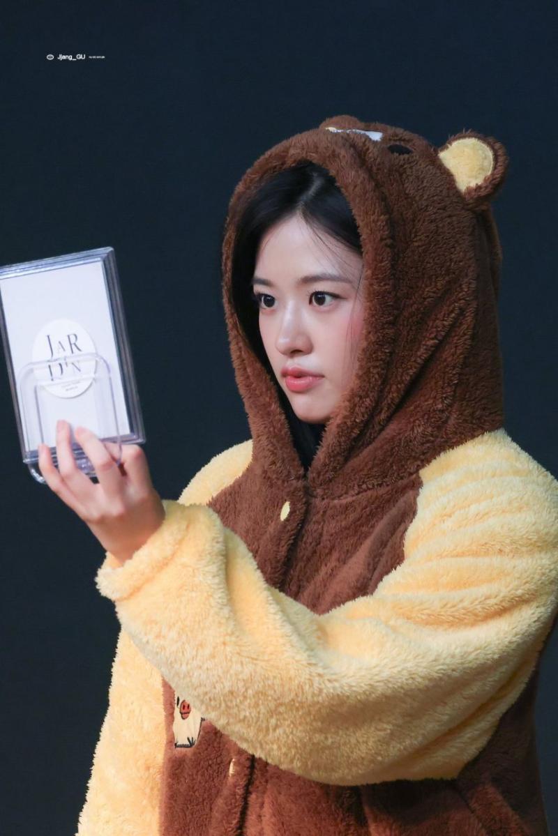 아이브 안유진