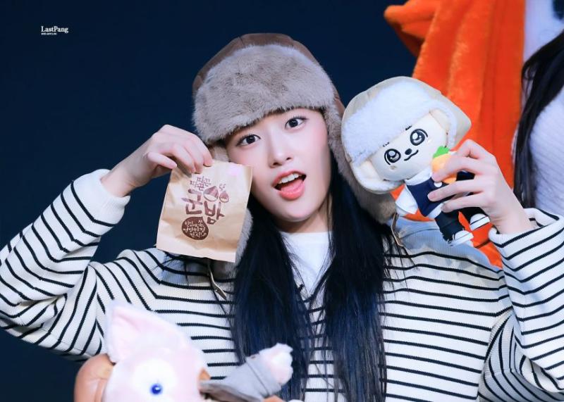 아이브 안유진