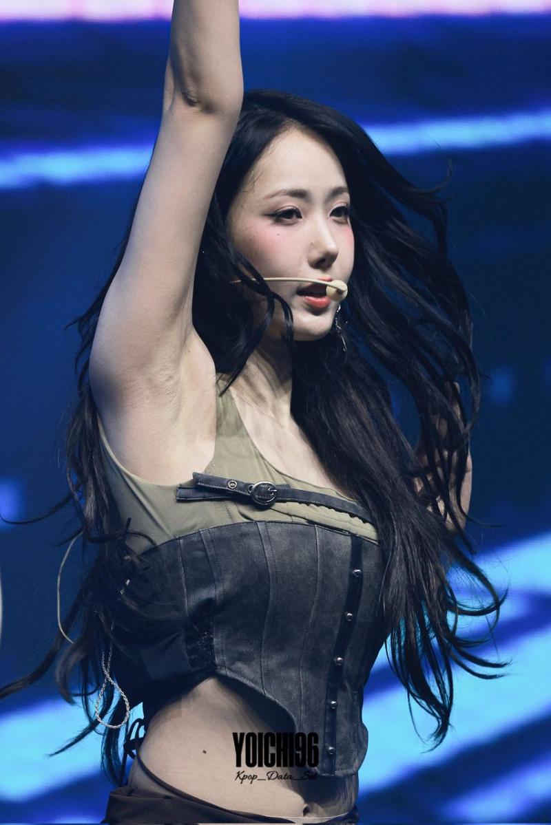 VIVIZ 신비