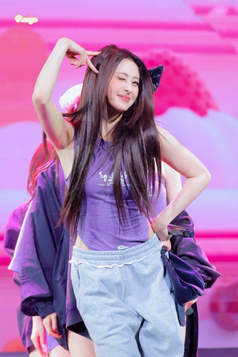 르세라핌 허윤진