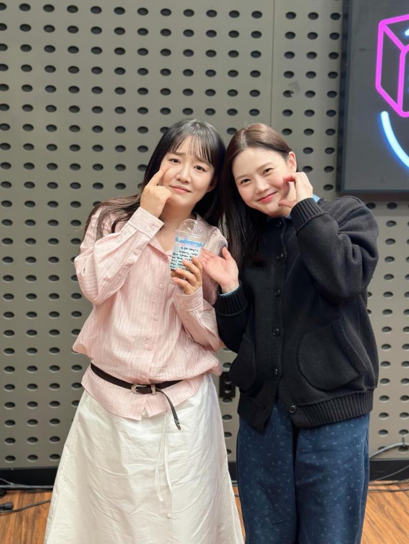 효정 오마이걸 with 윤하 볼륨을높여요