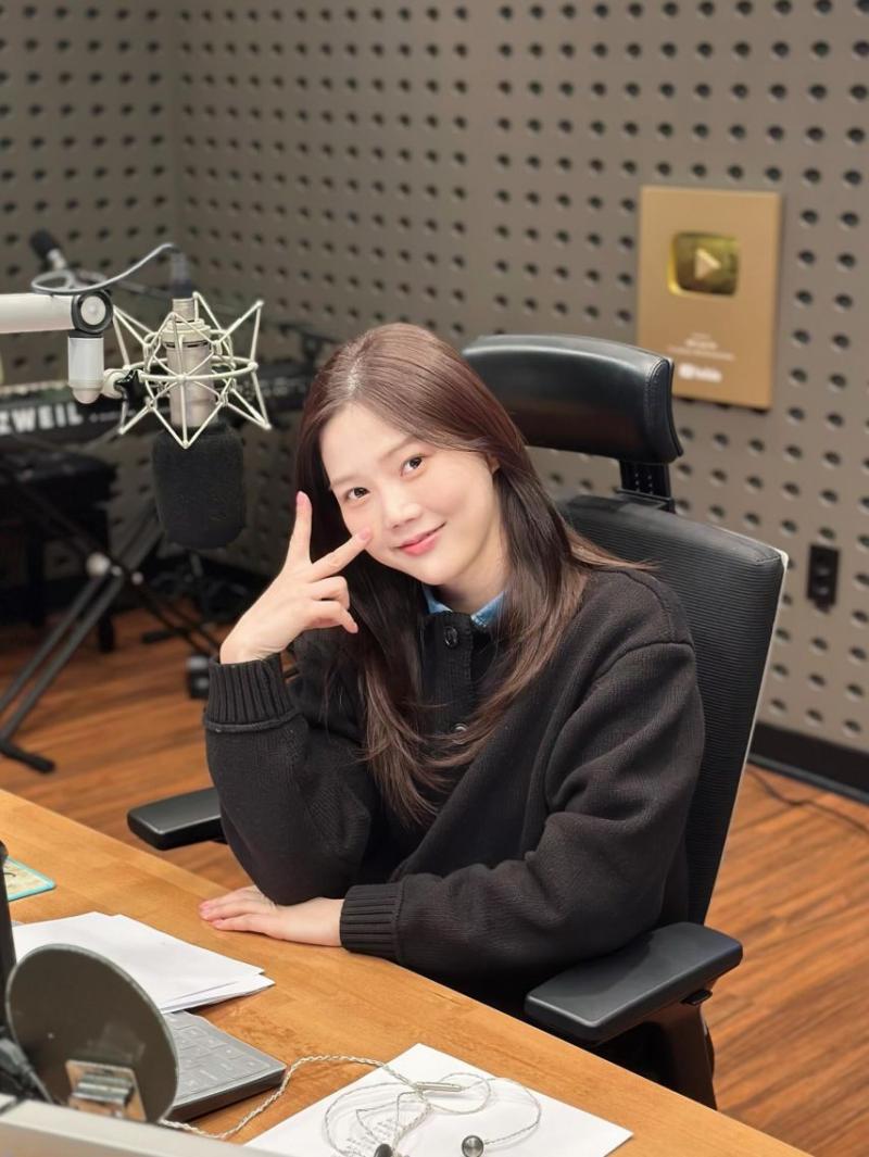 효정 오마이걸 with 윤하 볼륨을높여요