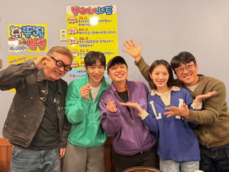 표예진 이제훈 김의성 장혁진 배유람