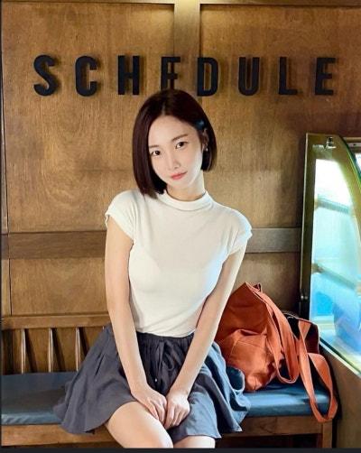 권민정 아나운서 스몰이지만 얼굴 몸매는 최상