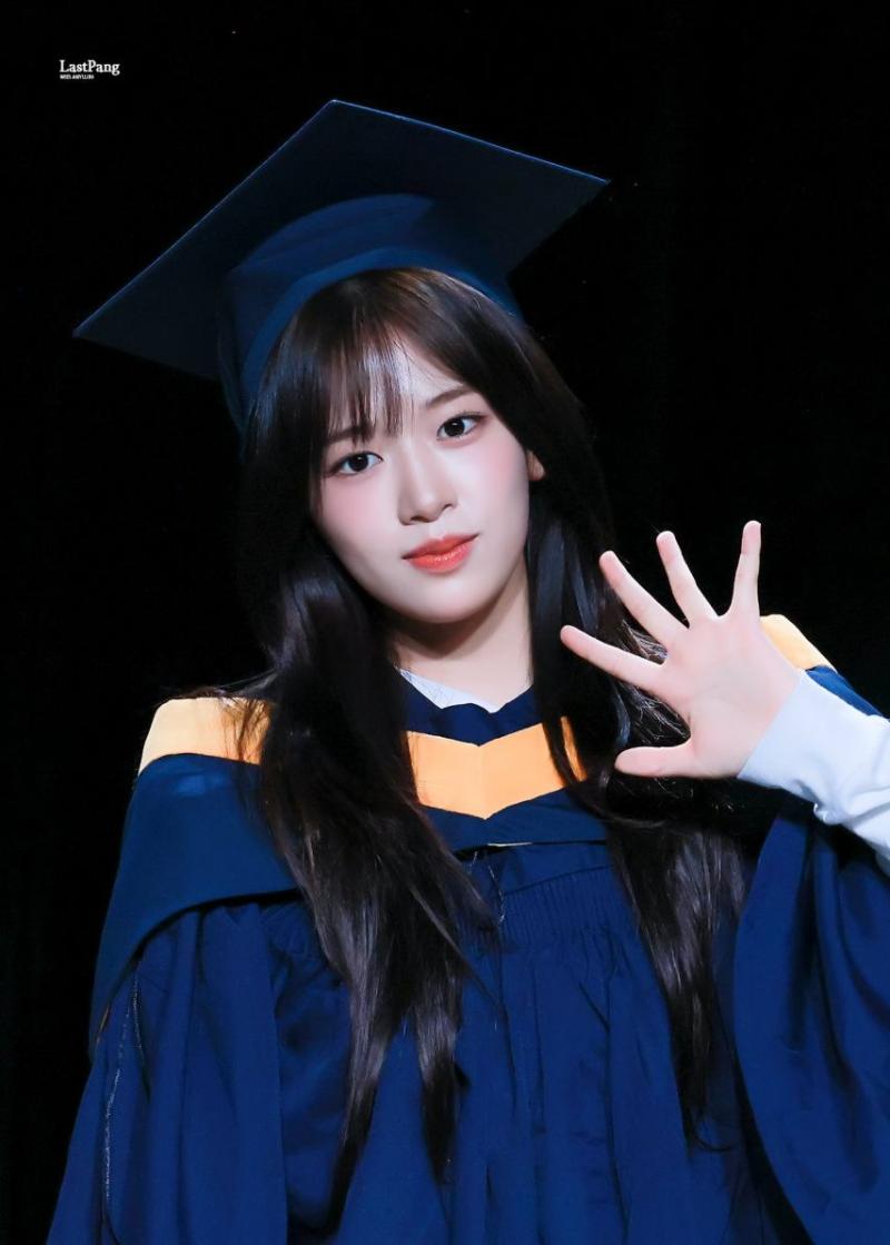 아이브 안유진