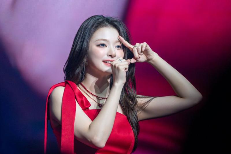 프로미스나인 이나경